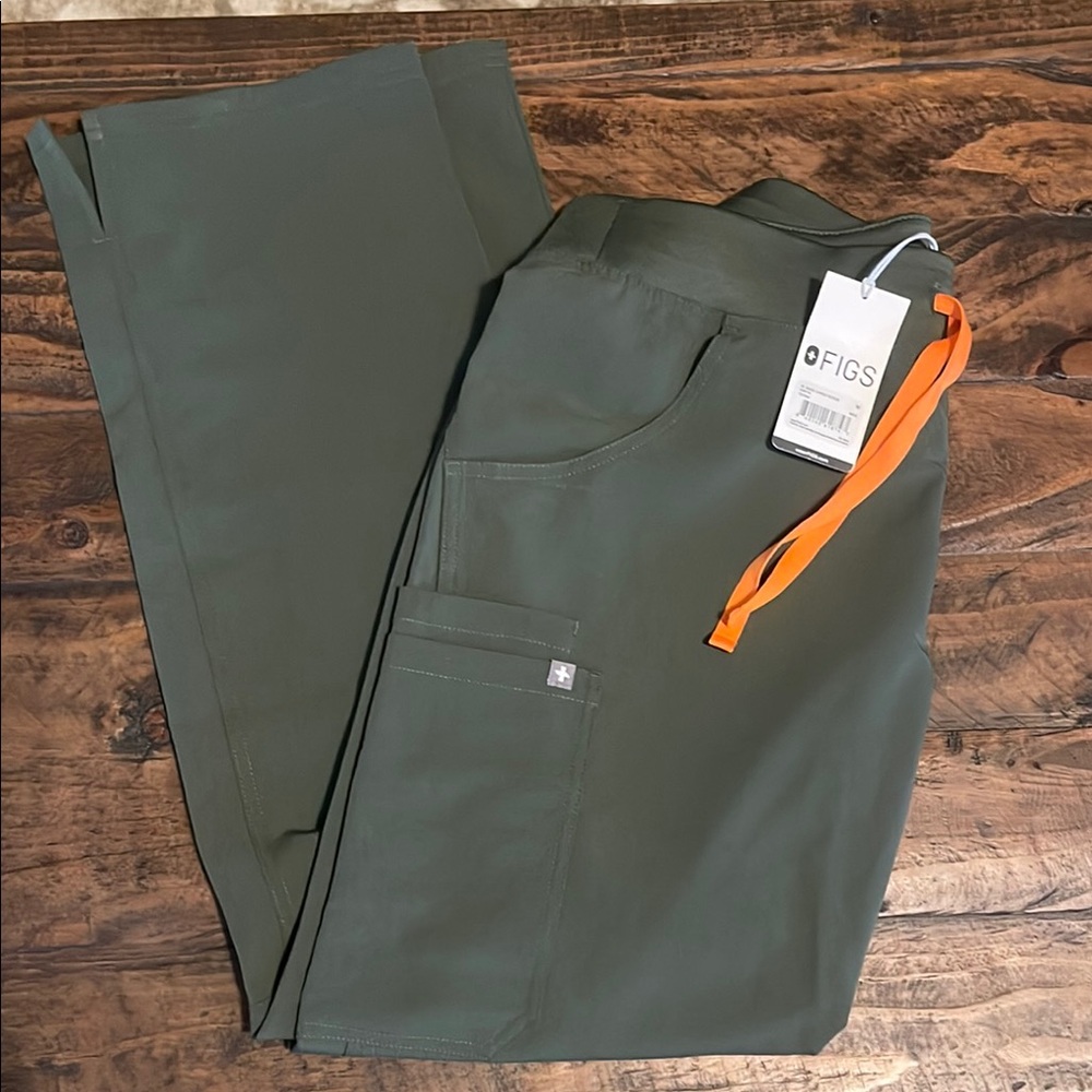 NWT Women’s Figs Scrub Pants